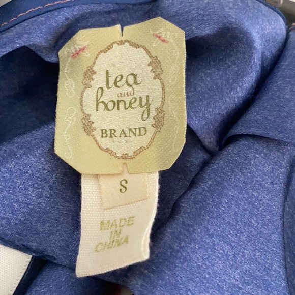 Gorgeous Silk Top Cross Back - Picture 7 of 7